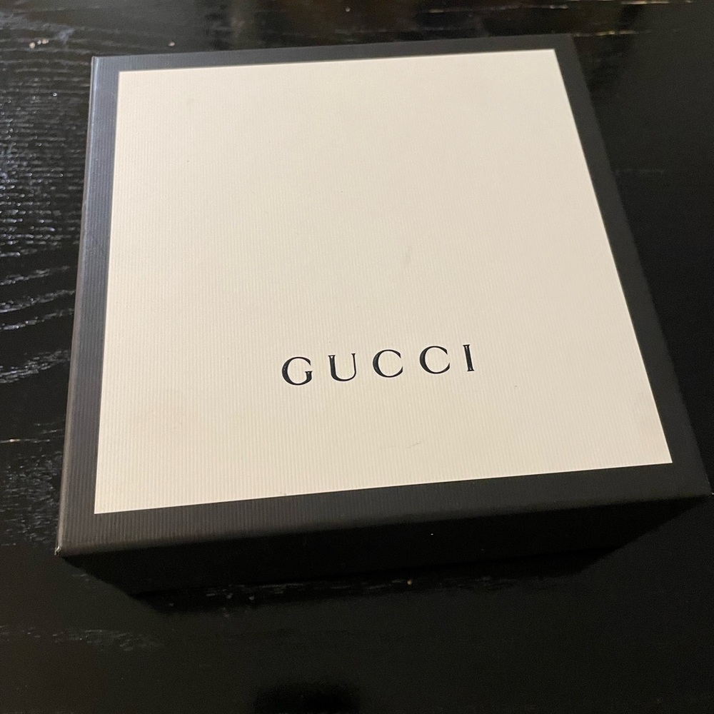 Gucci box